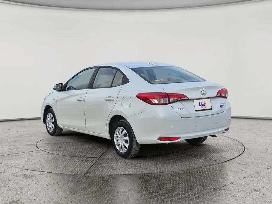 2022 Toyota Yaris  Y 