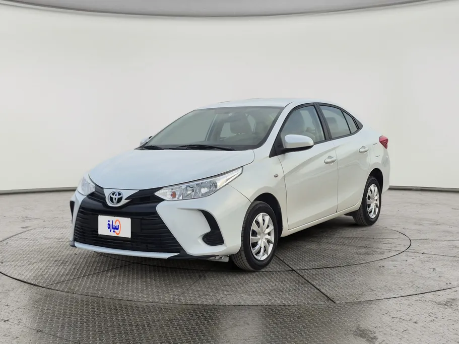 2022 Toyota Yaris  Y 