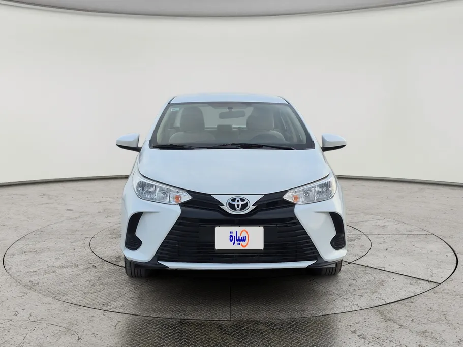 2022 Toyota Yaris  Y 