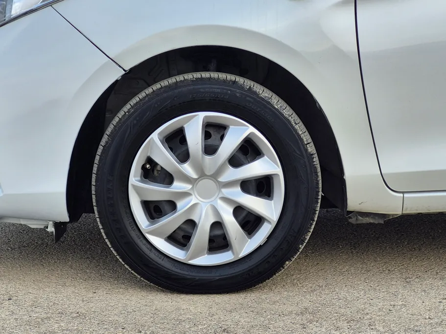 2022 Toyota Yaris  Y 