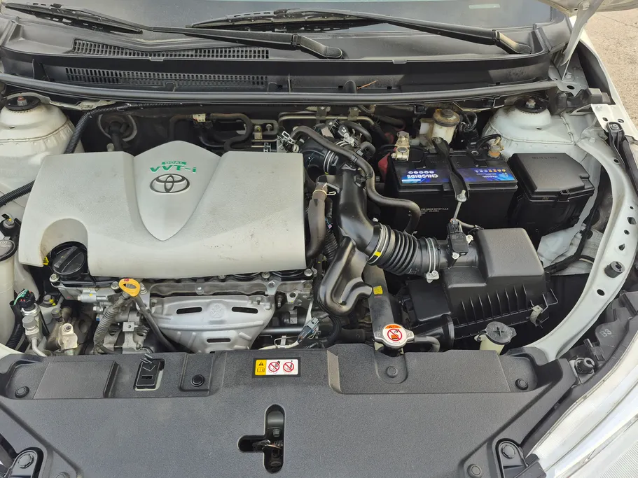 2022 Toyota Yaris  Y 