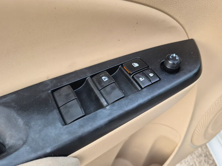 2022 Toyota Yaris  Y 