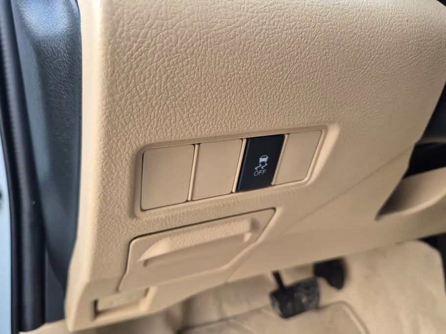 2022 Toyota Yaris  Y 