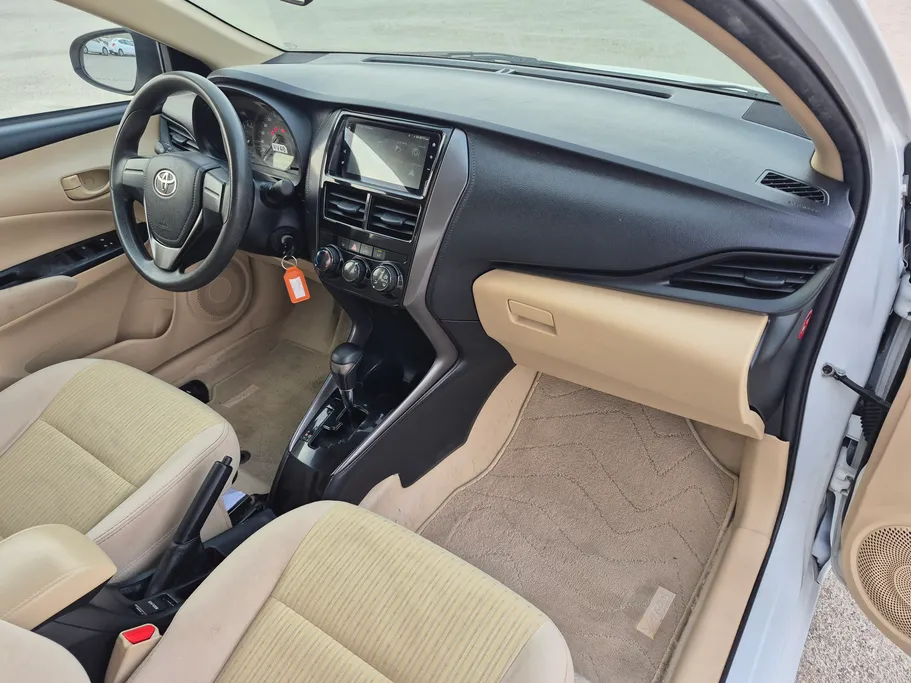 2022 Toyota Yaris  Y 