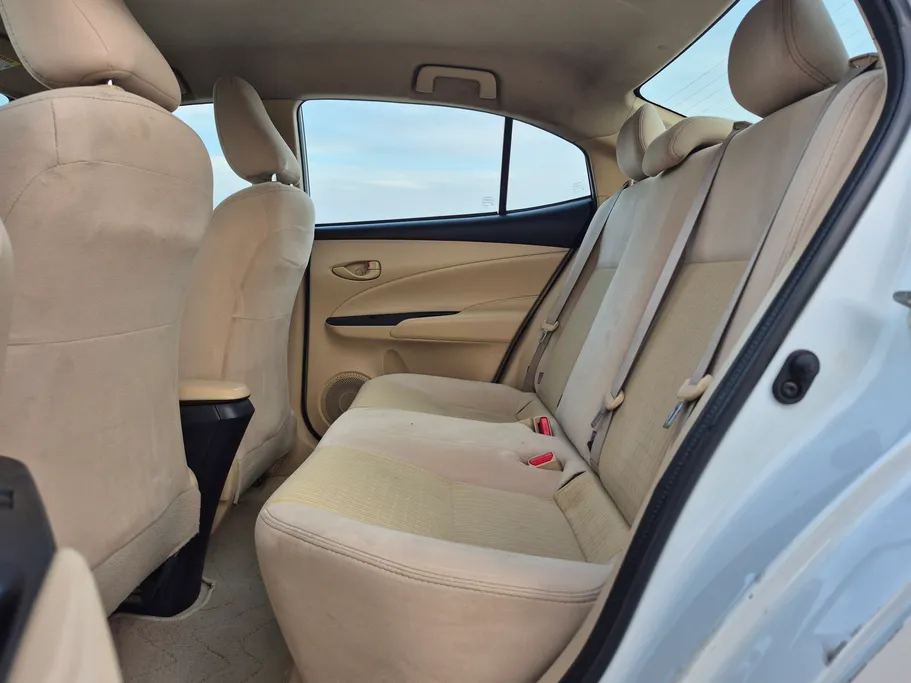 2022 Toyota Yaris  Y 