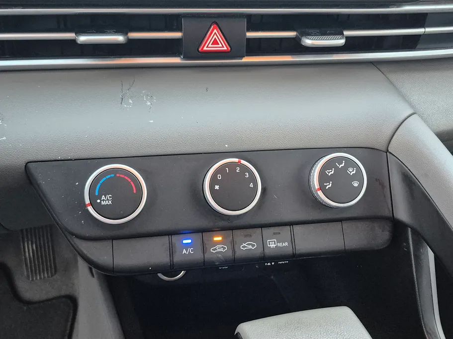 2023 Hyundai Elantra Fleet 