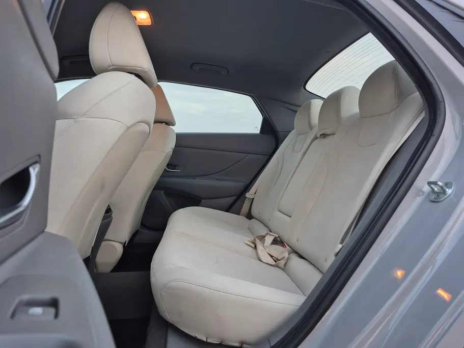 2023 Hyundai Elantra Fleet 