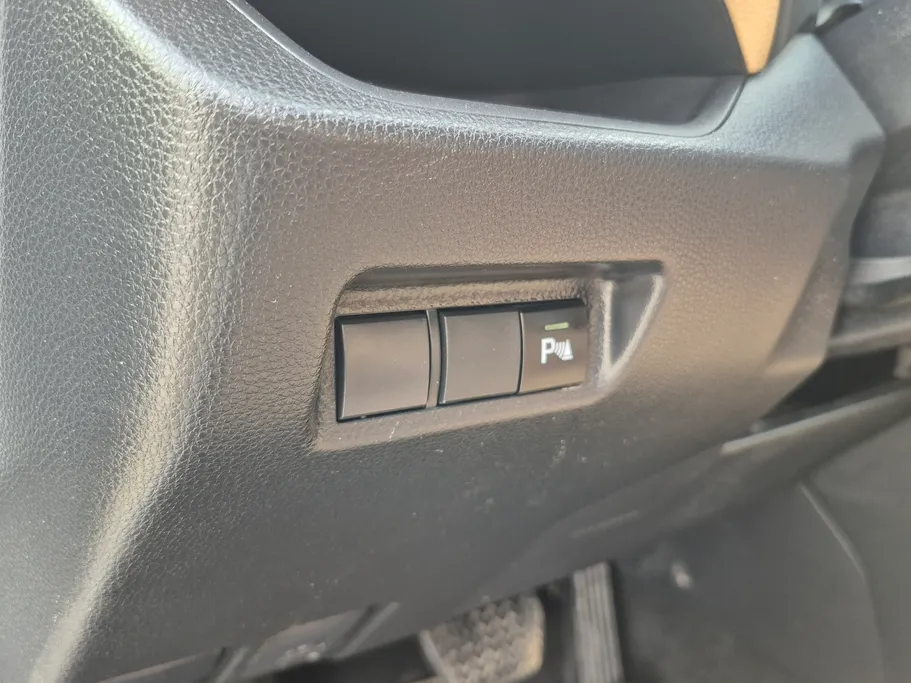 تويوتا راف فور LE 2024 