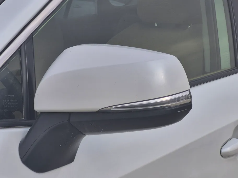 تويوتا راف فور LE 2024 