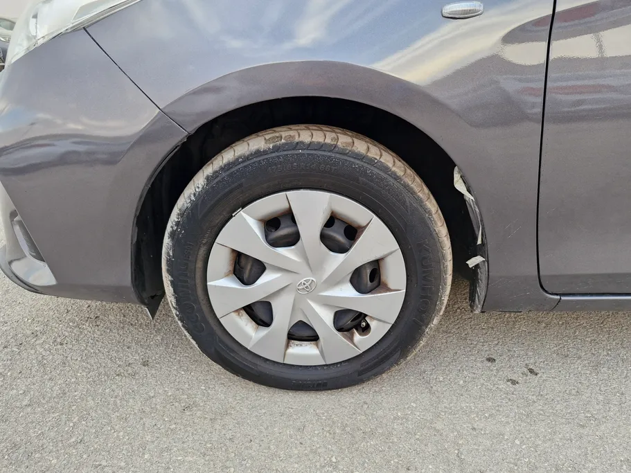 2021 Toyota Yaris  Y 