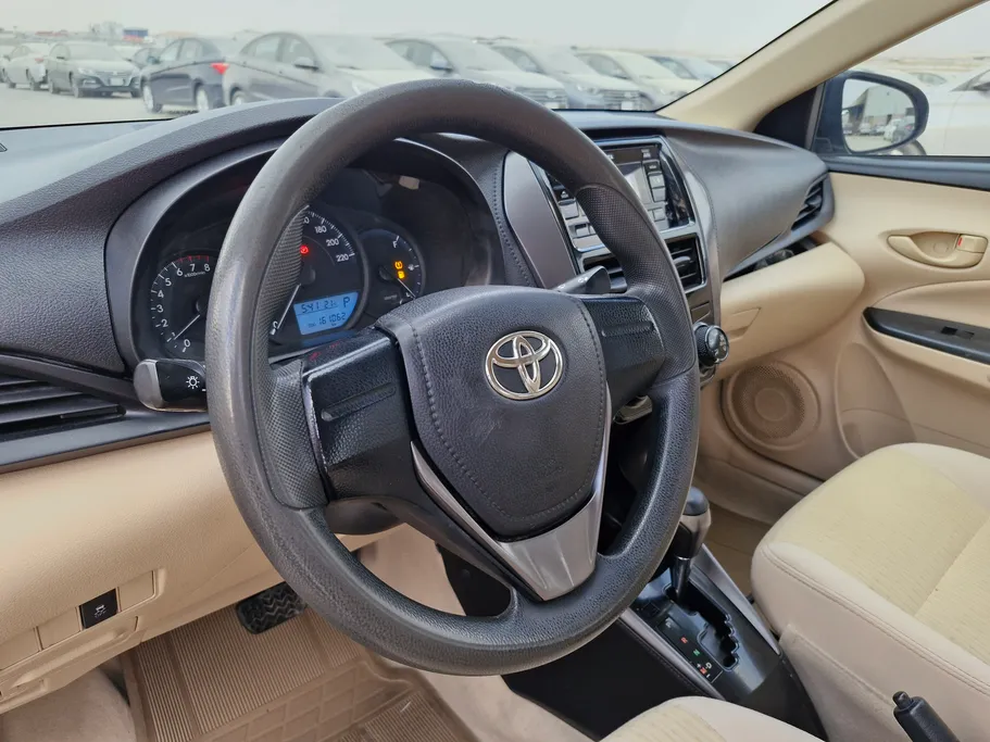 2021 Toyota Yaris  Y 