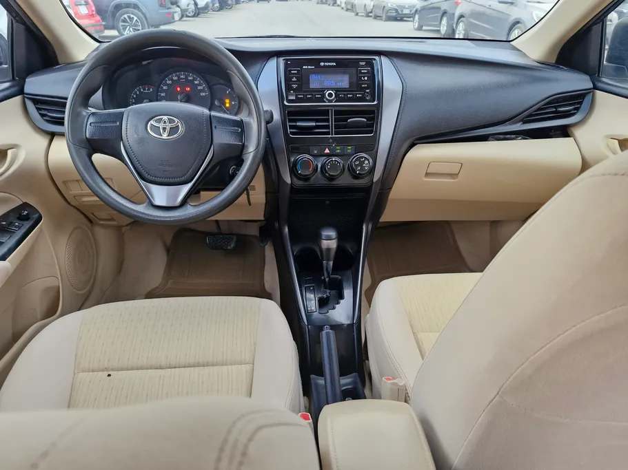 2021 Toyota Yaris  Y 