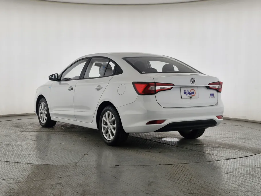 ام جي 5 STD 2023 