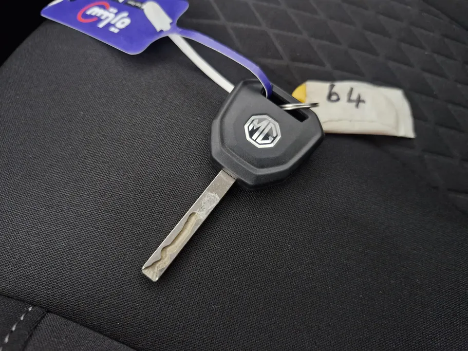 ام جي 5 STD 2023 