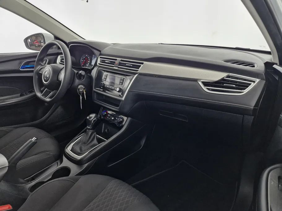 ام جي 5 STD 2023 