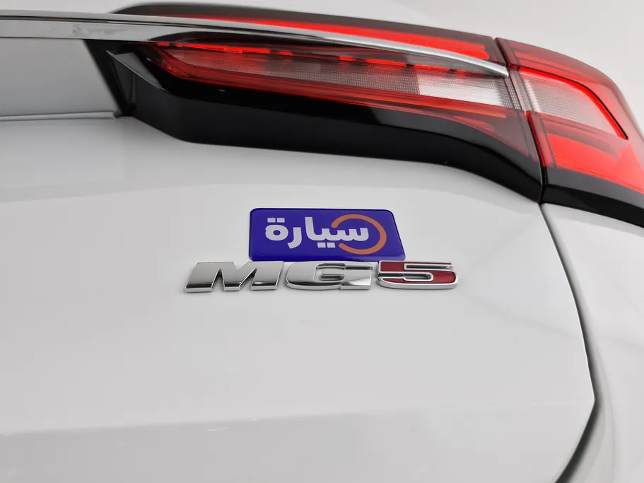 ام جي 5 STD 2023 