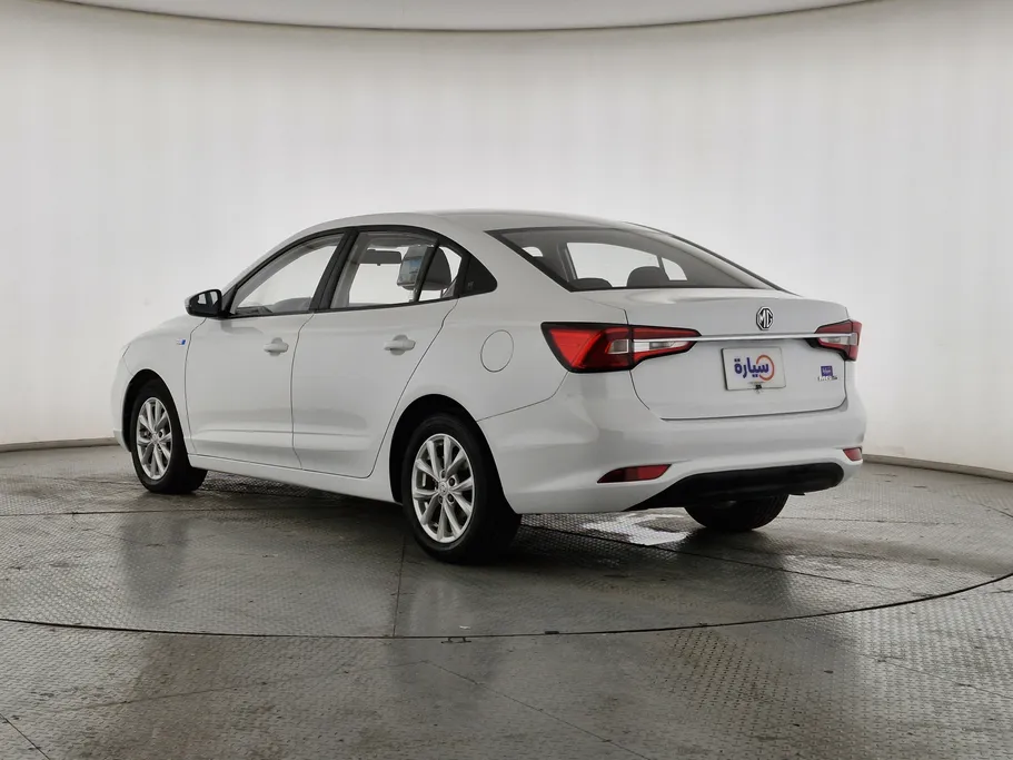 ام جي 5 STD 2023 