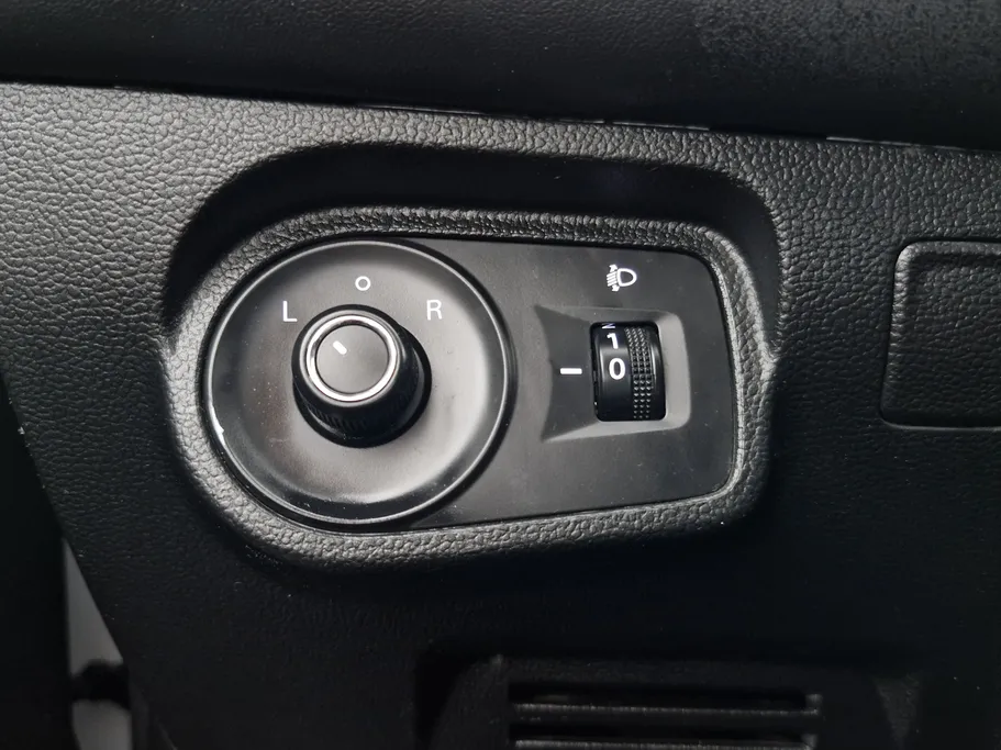 ام جي 5 STD 2023 