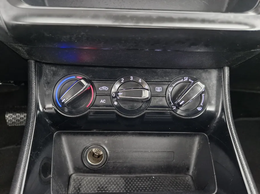 ام جي 5 STD 2023 