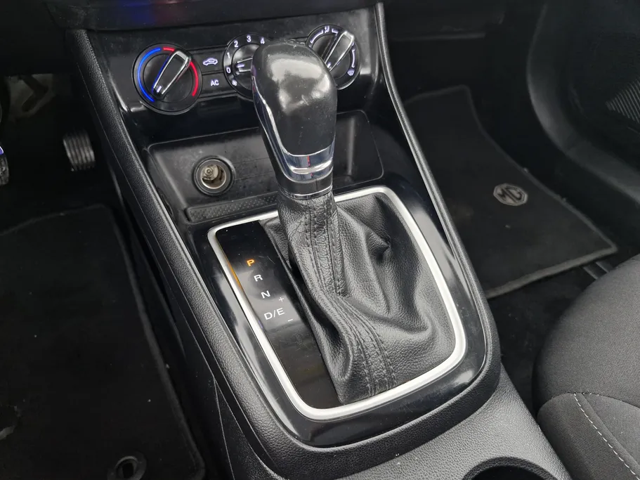 ام جي 5 STD 2023 