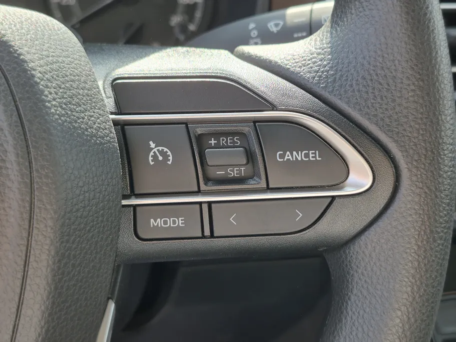 تويوتا اينوفا GL 2025 