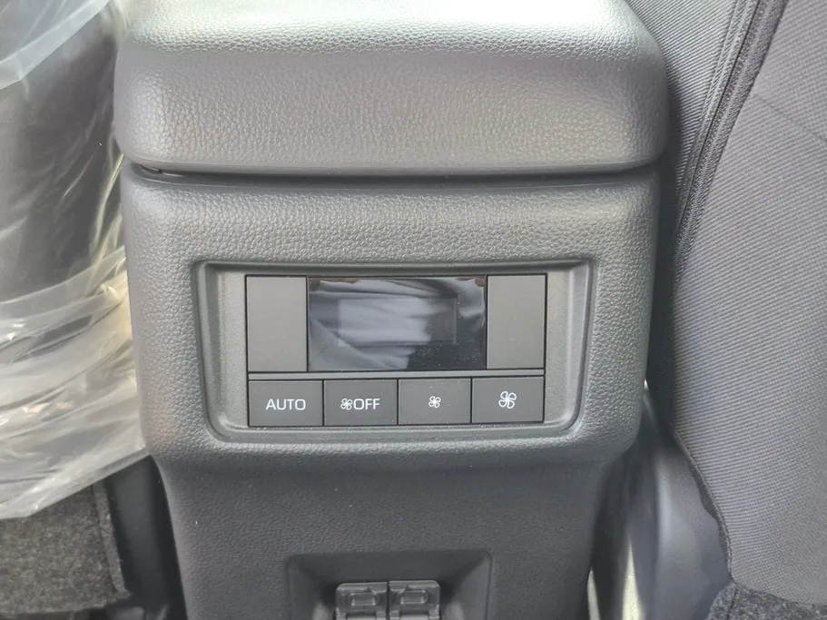 تويوتا اينوفا GL 2025 