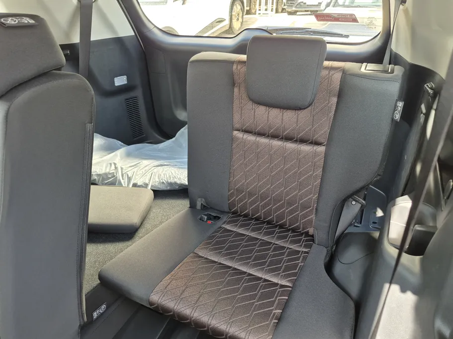 تويوتا اينوفا GL 2025 