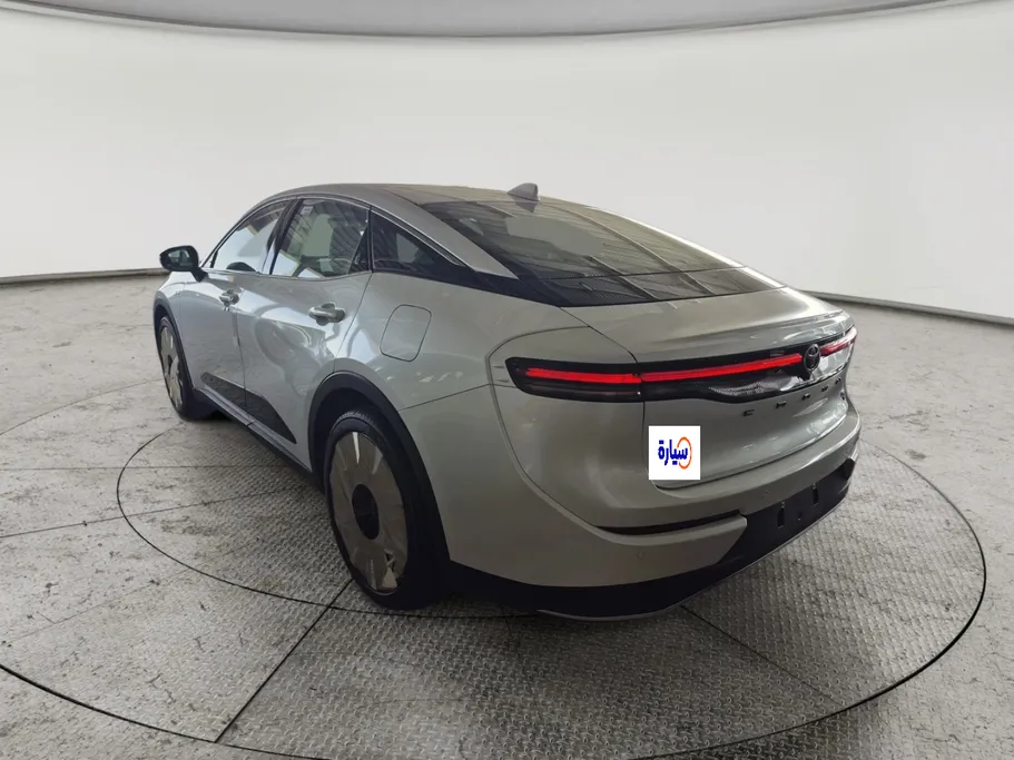 تويوتا كراون Majesta 2025 