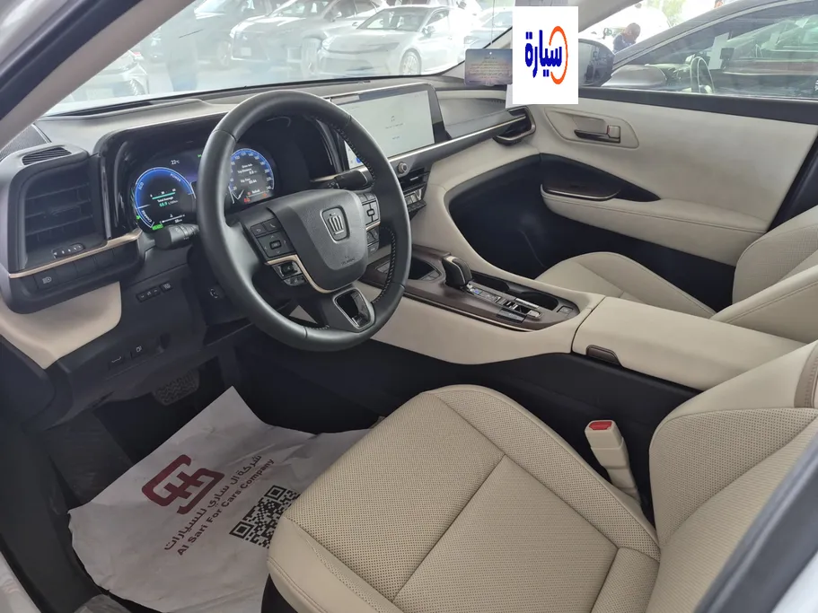 تويوتا كراون Majesta 2025 