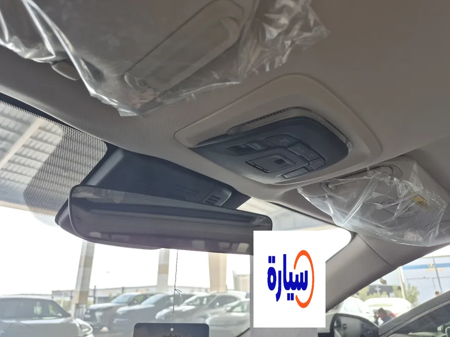 تويوتا كراون Majesta 2025 