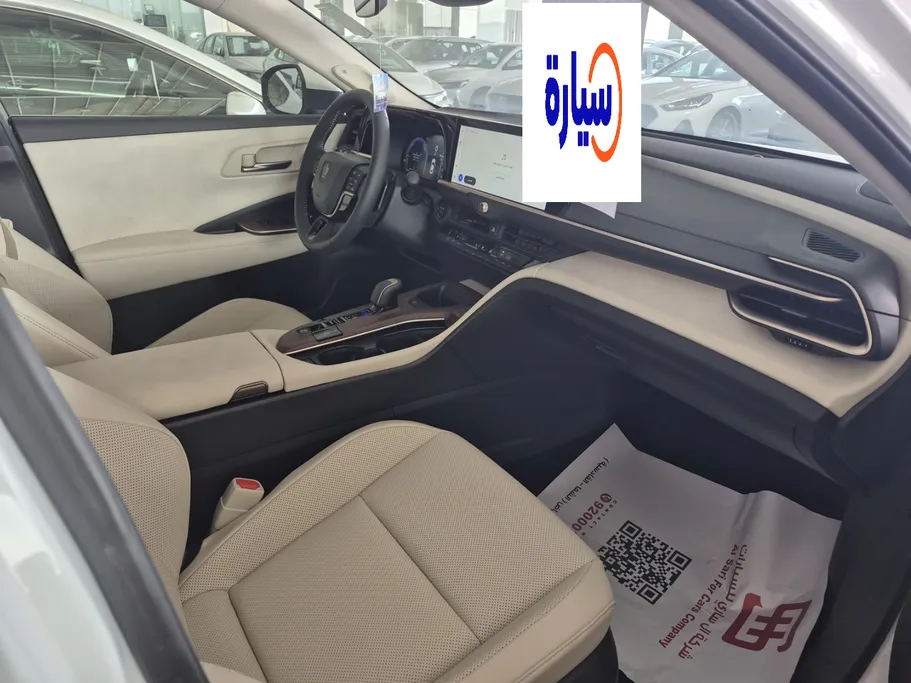 تويوتا كراون Majesta 2025 