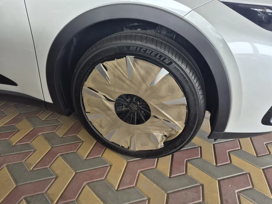 تويوتا كراون Majesta 2025 