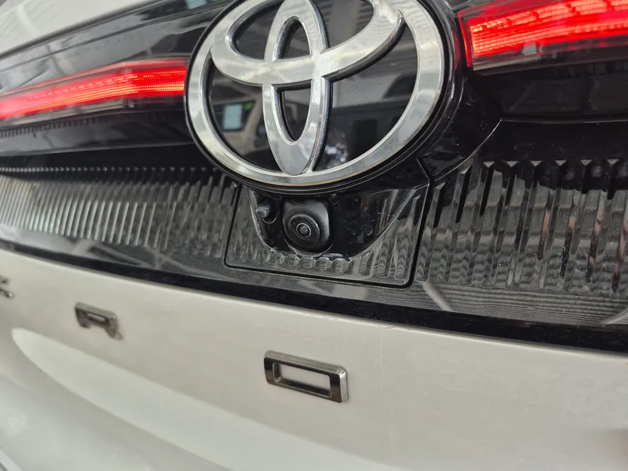 تويوتا كراون Majesta 2025 