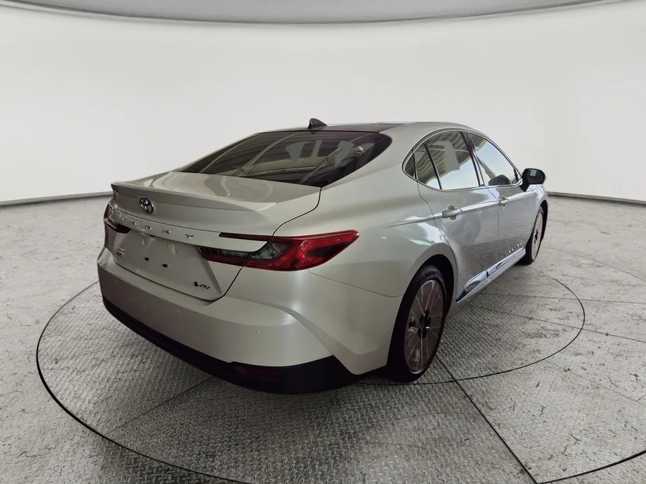 تويوتا كامري LE HEV 2025 