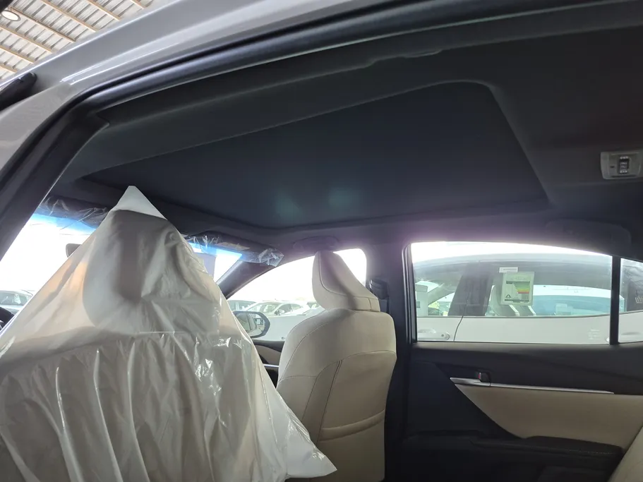 تويوتا كامري LE HEV 2025 