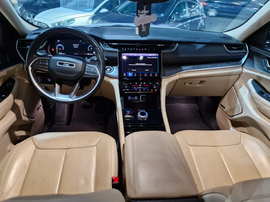 2022 Jeep Grand Cherokee ليمتد 