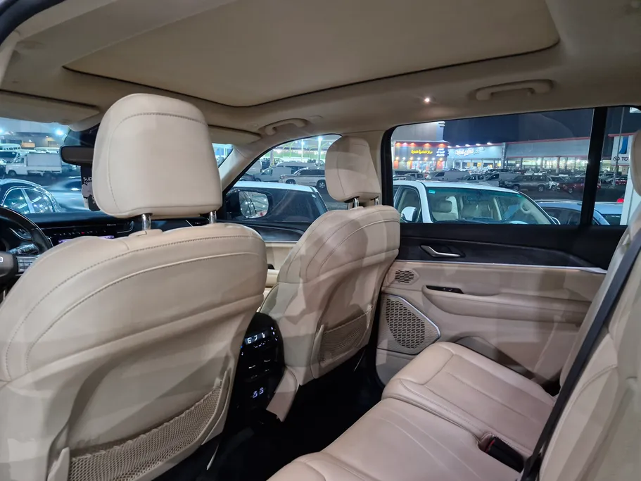 2022 Jeep Grand Cherokee ليمتد 