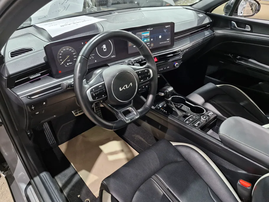 2025 Kia K5 GT Line 