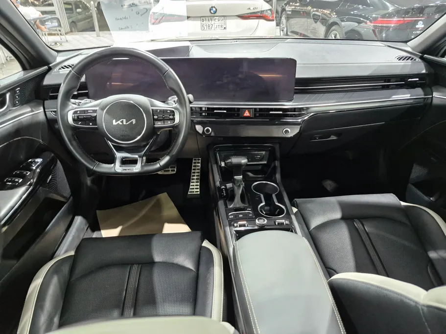 2025 Kia K5 GT Line 