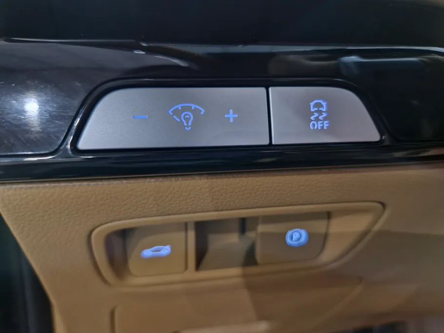 2025 Genesis G80 PRESTIGE 