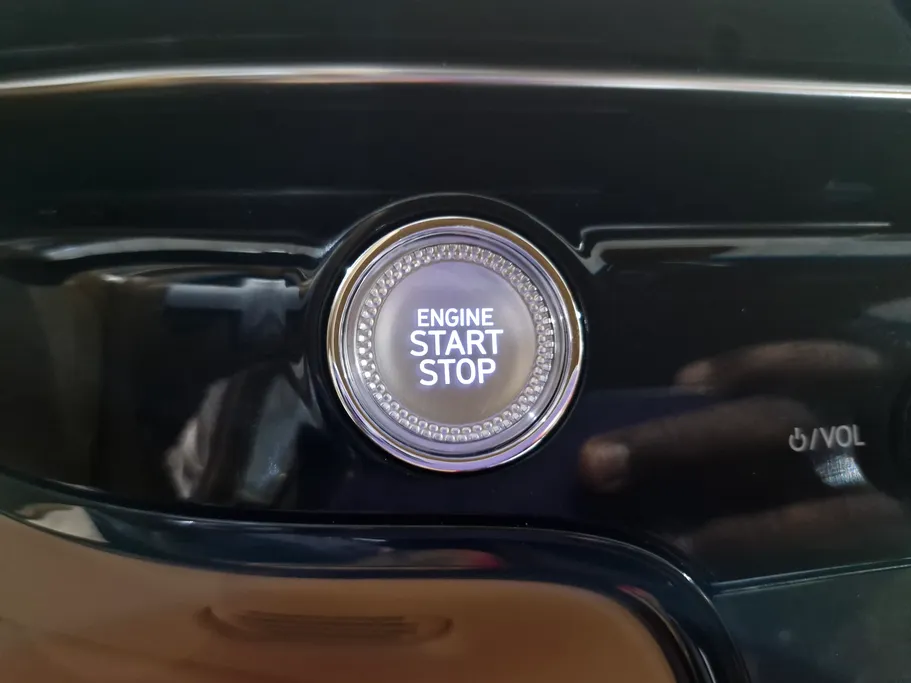 2025 Genesis G80 PRESTIGE 