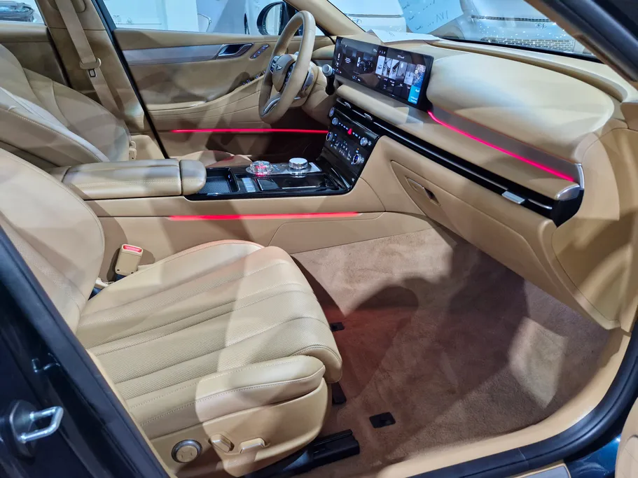 2025 Genesis G80 PRESTIGE 