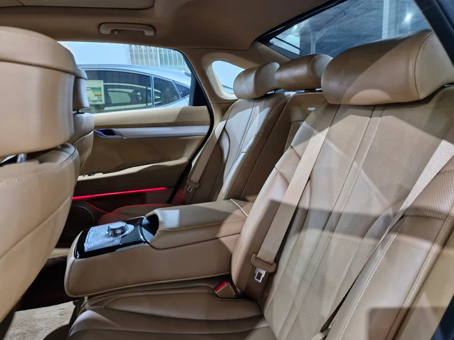 2025 Genesis G80 PRESTIGE 