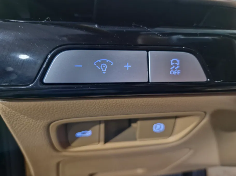 2025 Genesis G80 PRESTIGE 