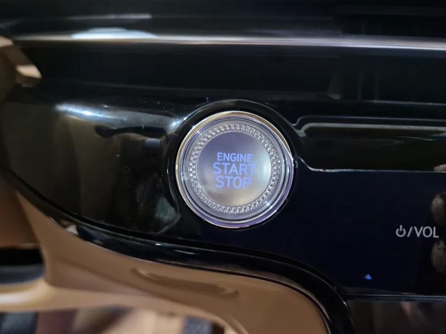 2025 Genesis G80 PRESTIGE 