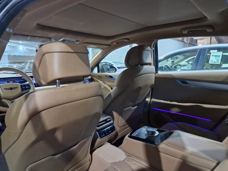 2025 Genesis G80 PRESTIGE 