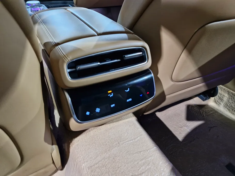 2025 Genesis G80 PRESTIGE 