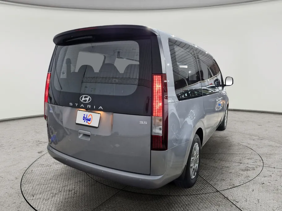 2025 Hyundai Staria Smart 11 ST 