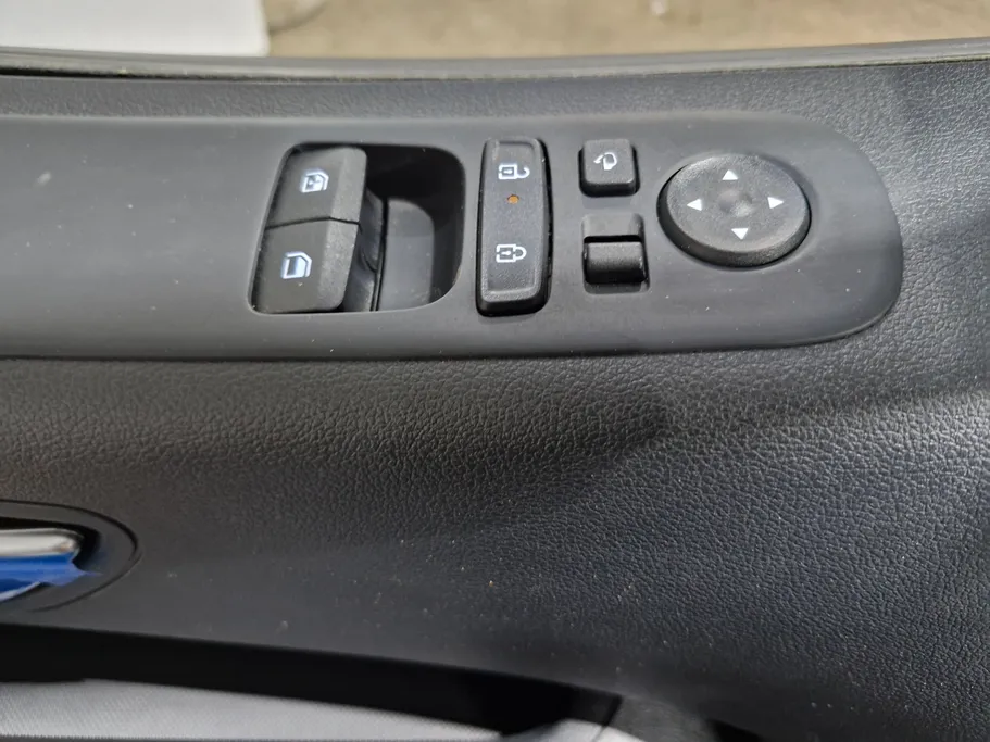 2025 Hyundai Staria Smart 11 ST 