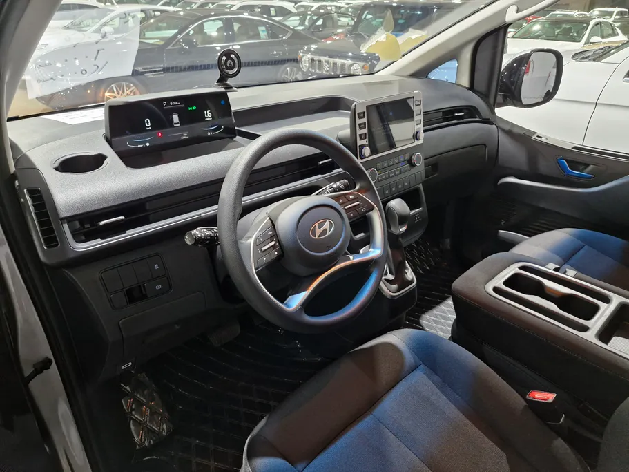 2025 Hyundai Staria Smart 11 ST 